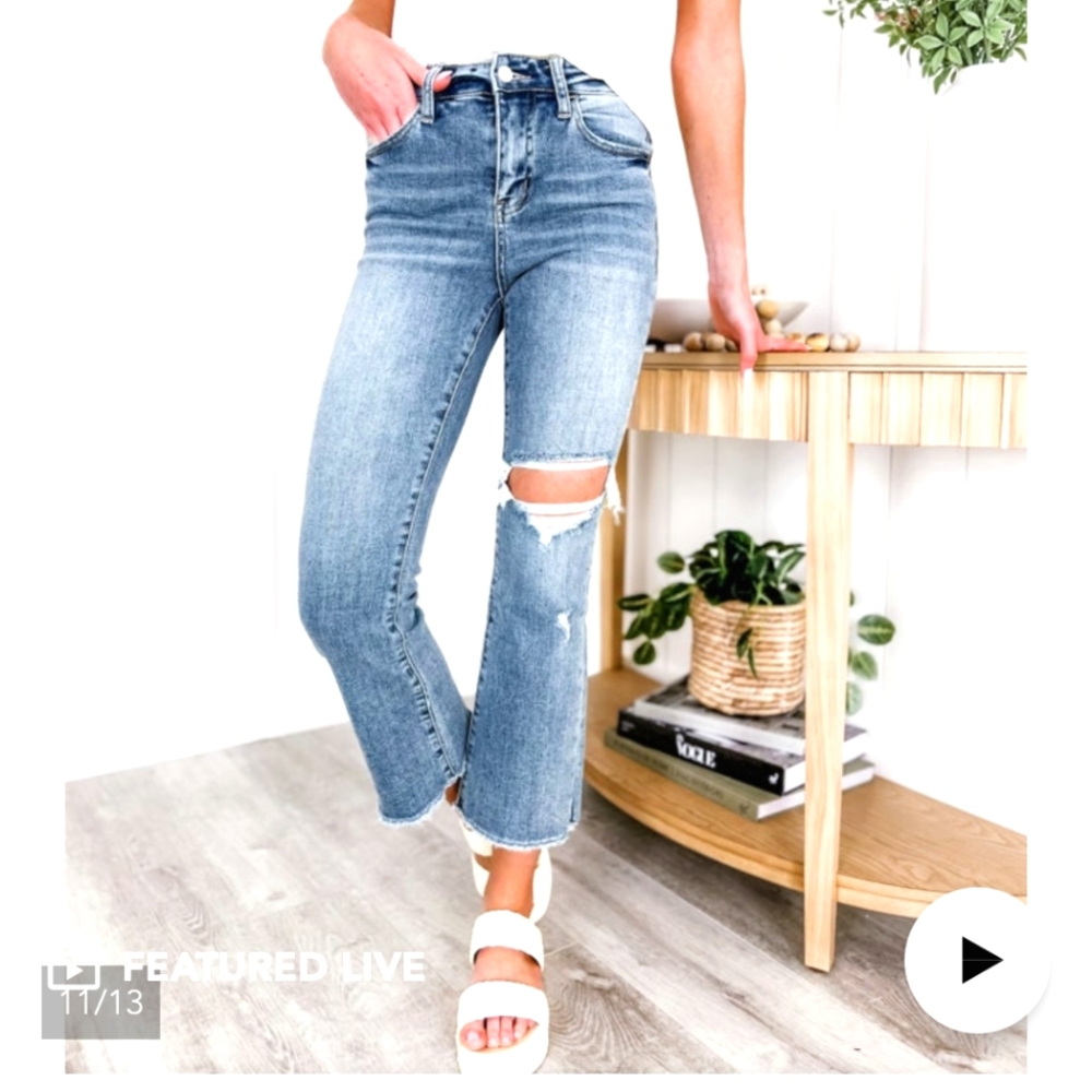 Vervet high rise distressed ankle flare jeans size 5/27 SHORT